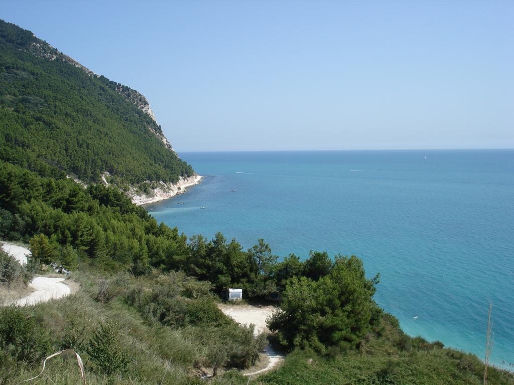 Il Vicolo Relais Bed & Breakfast Sirolo Exterior photo